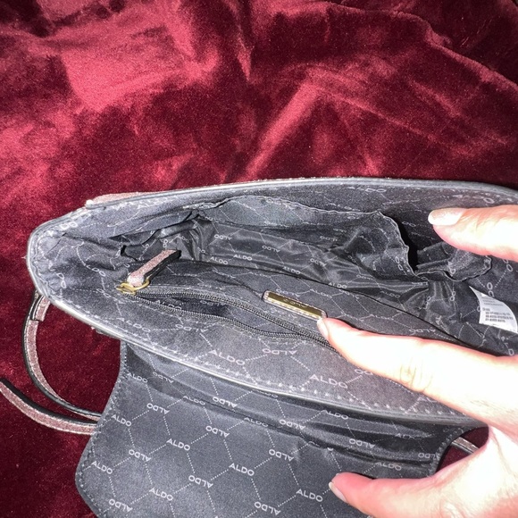 Aldo Glitter Shining Crossbody Bag with pink and silver embellished snap closure - Picture 3 of 7